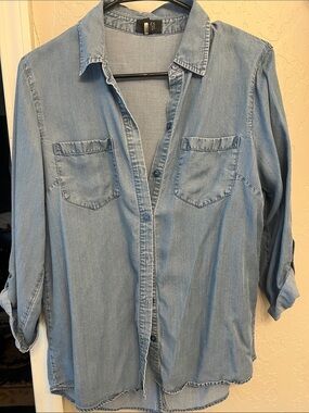 Jones New York Light Blue Denim Button-Down Shirt